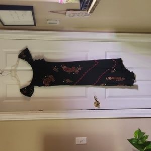 Sue Wong festive evening dress, sz 6, black with pink and red beaded paisleys.